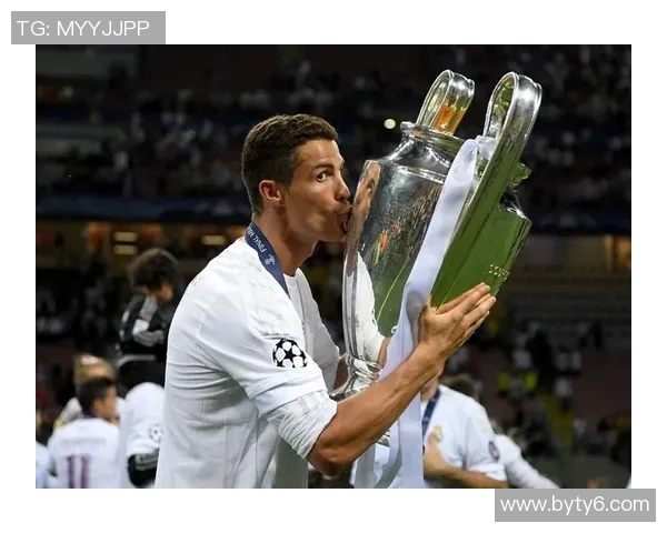 C罗的日常生活揭秘：训练、饮食与家庭生活的完美平衡